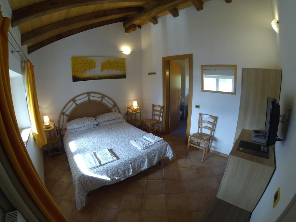 Al Campo Di Sotto Bed & Breakfast Buia Exterior foto